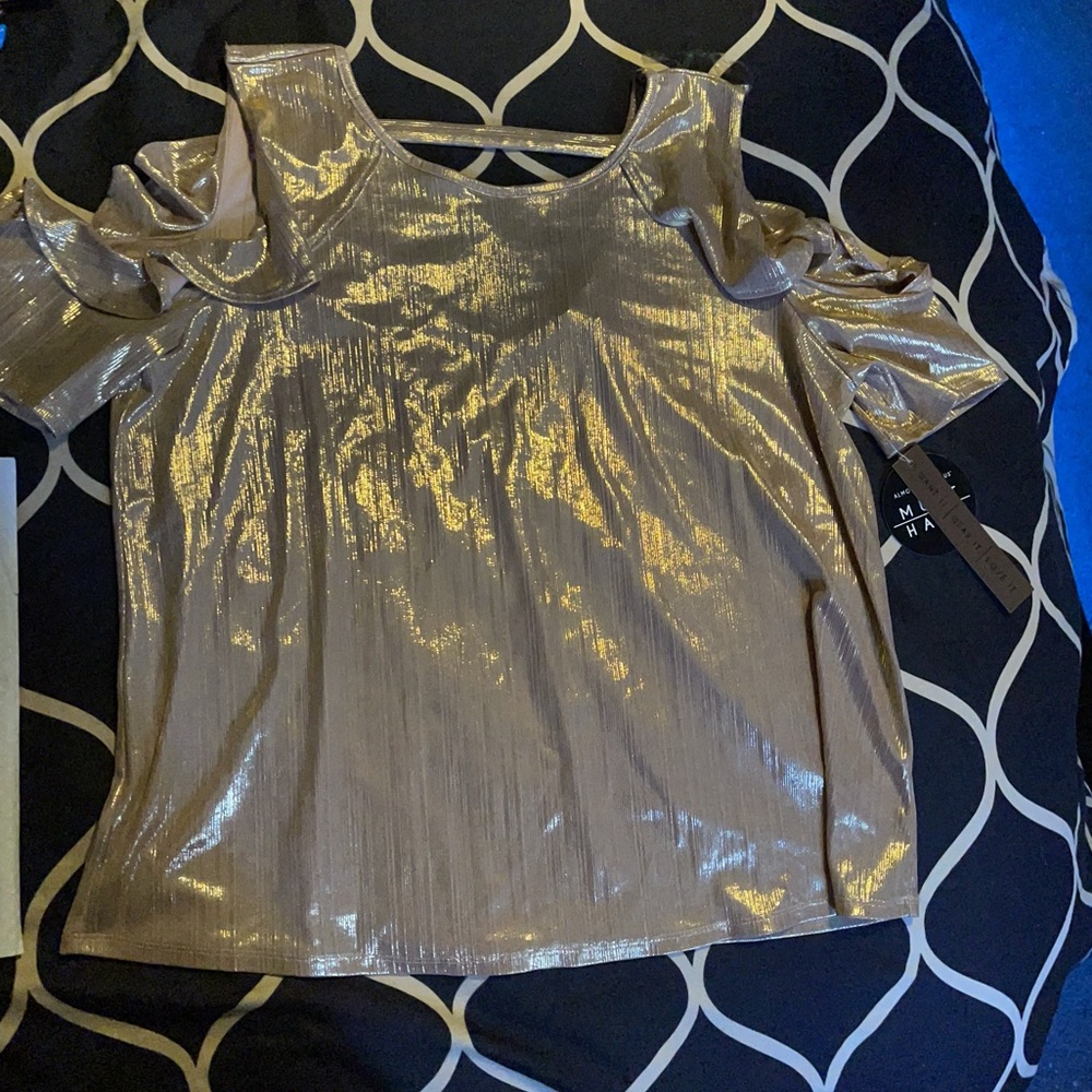 Gold shiny top